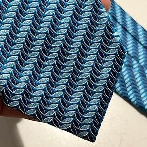 ERMENEGILDO ZEGNA MEN'S TIE 100% Silk BLUE MADE ITALY